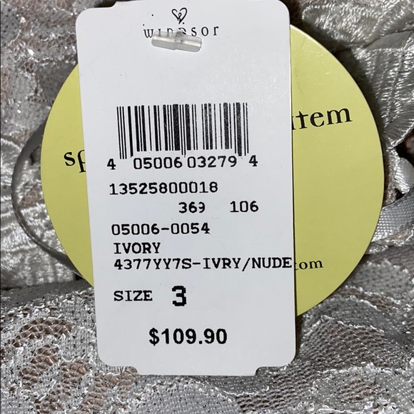 Windsor Dress - Picture 4 of 4